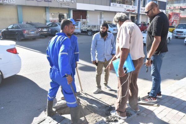 شركة مياه مطروح بمطرو ترفع درجة الاستعداد القصوى وتبدأ بتطهير شبكات صرف مياه الأمطار